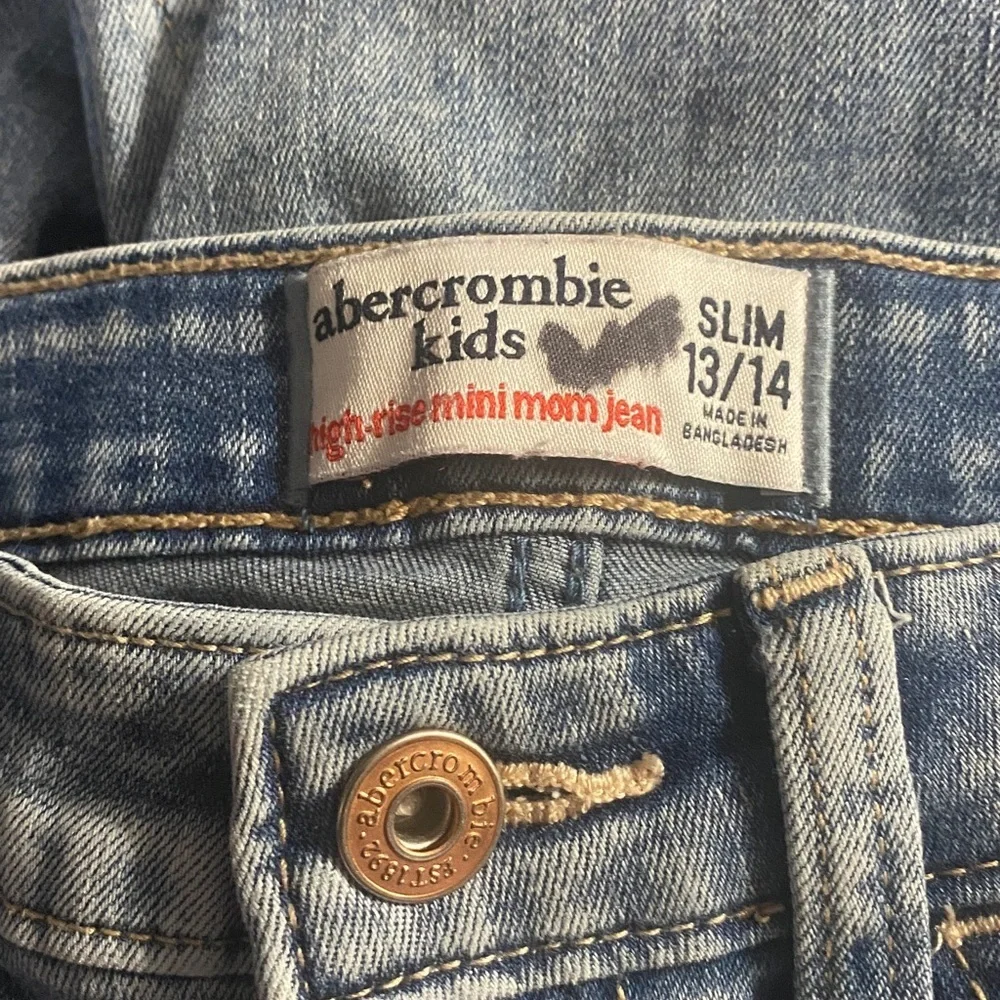 Abercrombie Kids High Rise Mini Mom Jeans, Y2K, Tapered Leg, Slim, Sz 13/14​